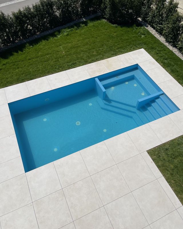 Piscine et plage en dalles sur plots, Differdange